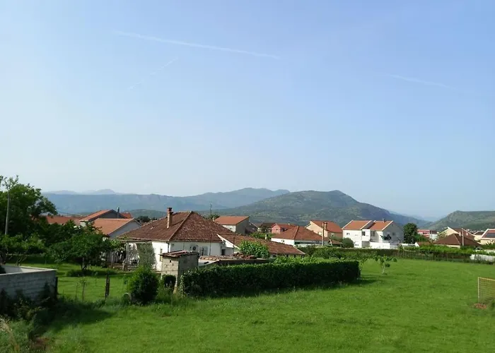 Vandrerhjem Relax Bar *