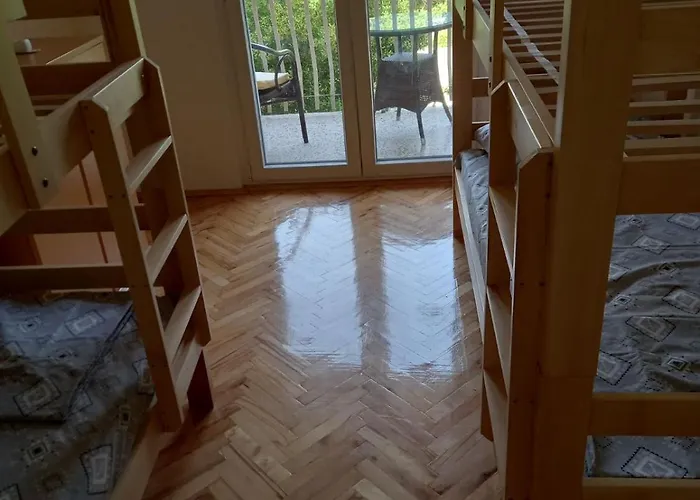 Relax Bar Vandrerhjem Podgorica